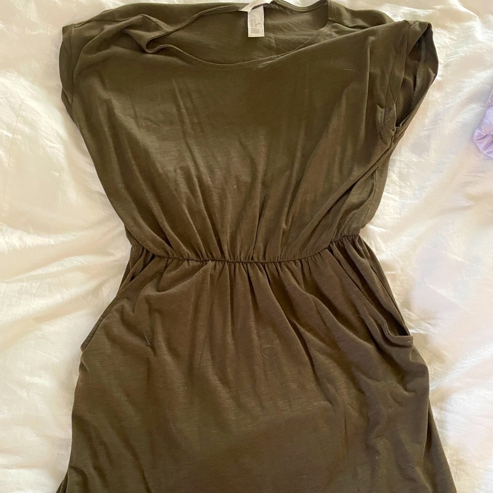 Army green/olive green, short dress with pockets